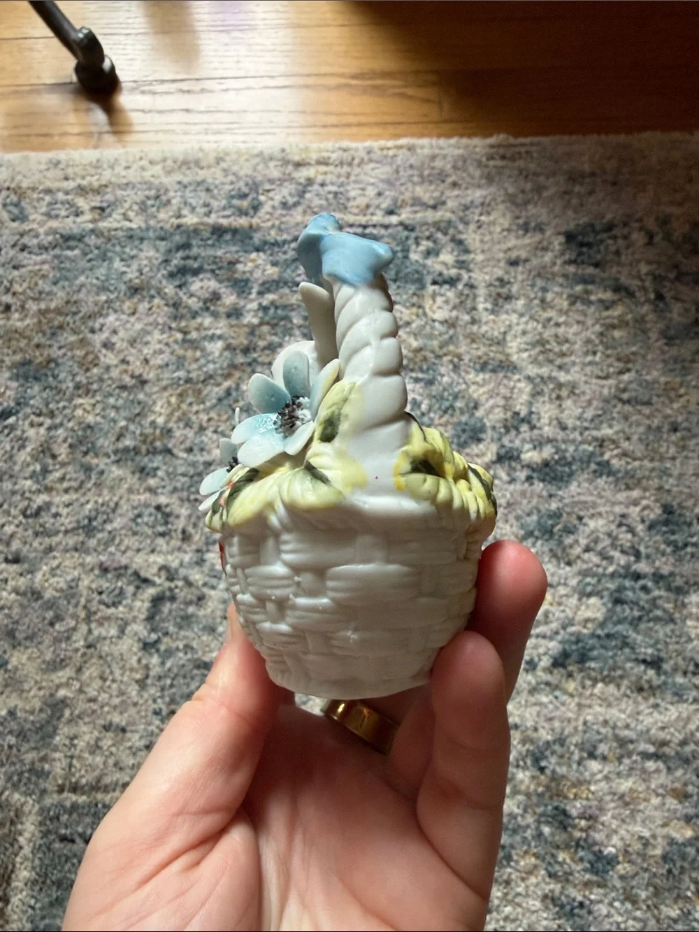 GEORGIAN FINE BONE CHINA BASKET OF BUNNIES & FLOWERS BUNNY
